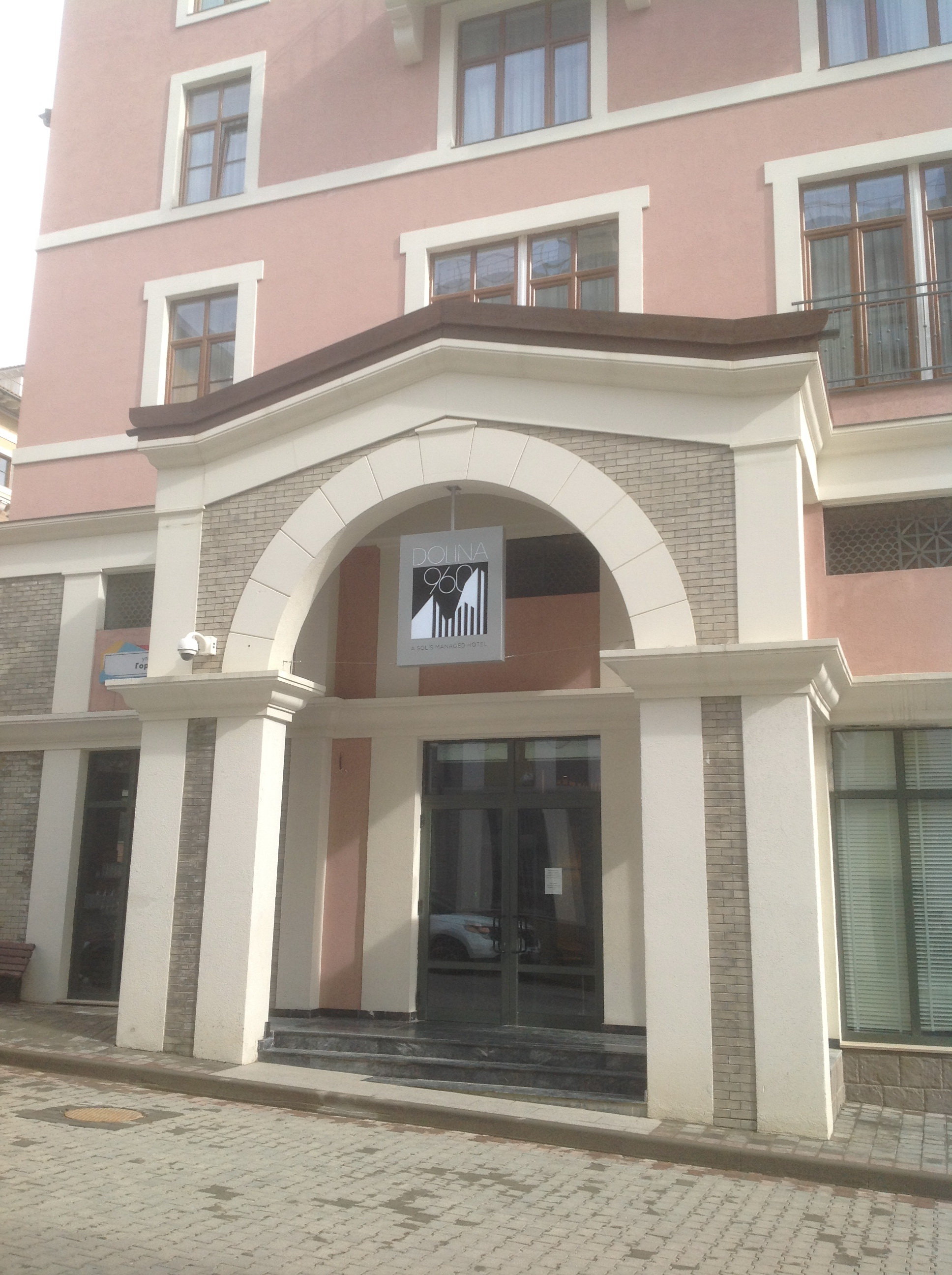 Гостевые пассажирские лифты в отеле Dolina 960 (г. Сочи)