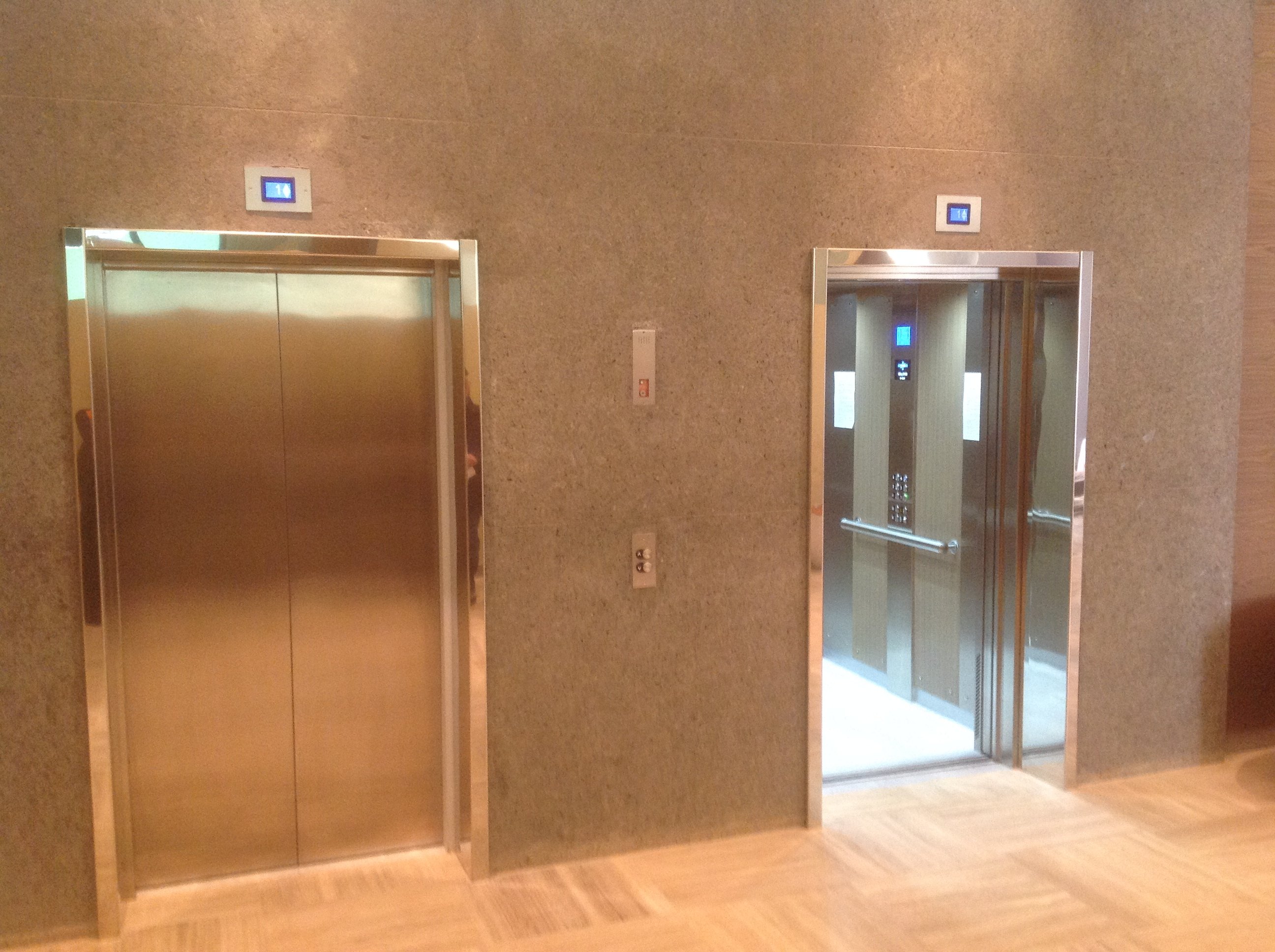   SWISSOTEL (. )