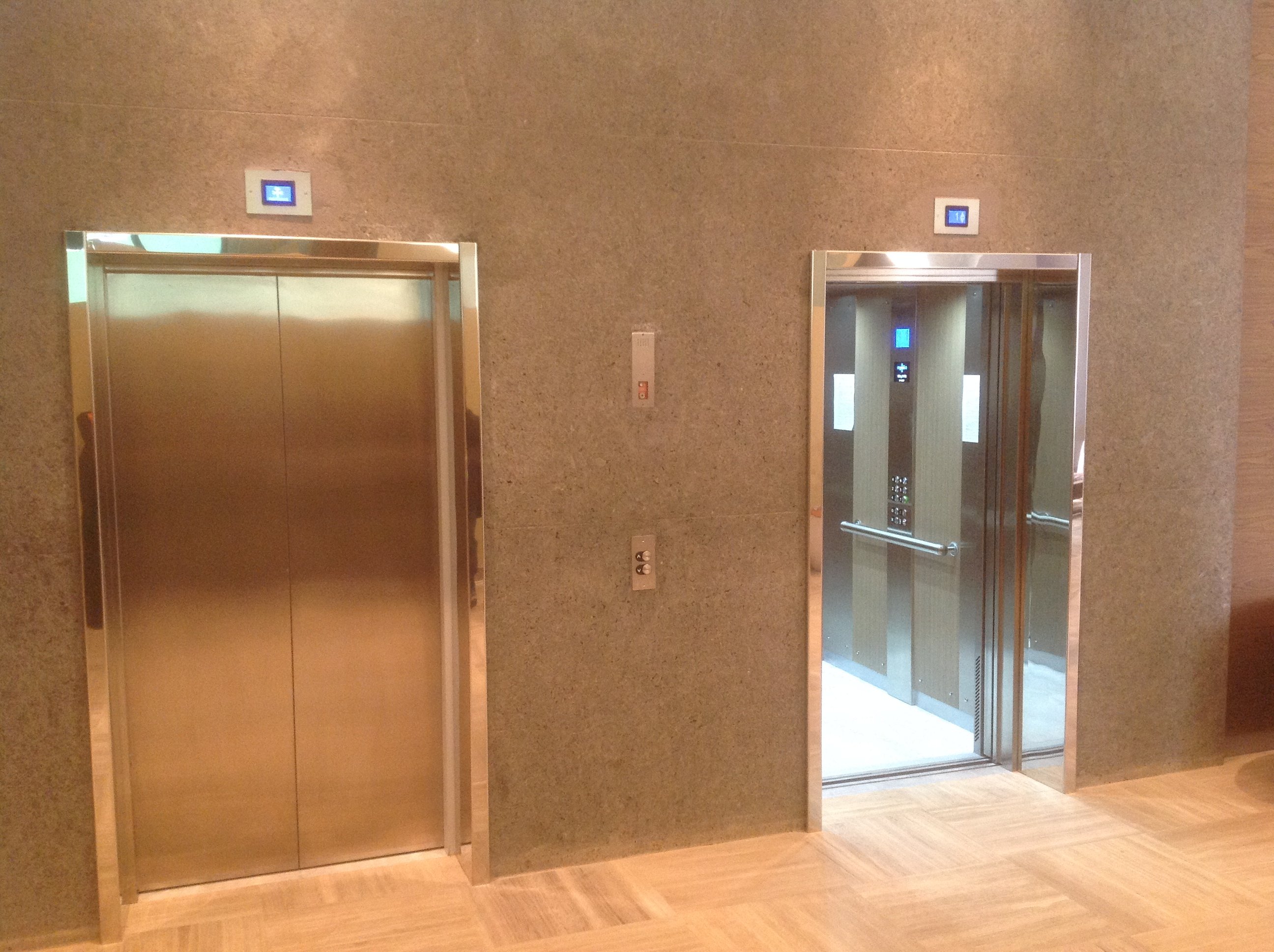    SWISSOTEL (. )
