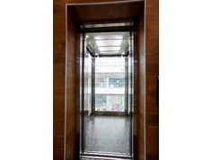 Пассажирский лифт Sodimas Group-Sjec в торговый центр